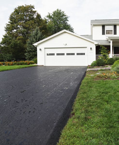 Cost of Blacktop Driveway Paving in Elkhart