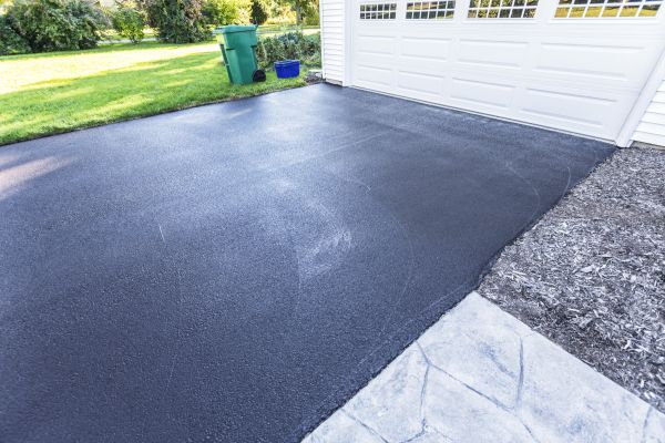 Cost of Blacktop Driveway Service in Elkhart